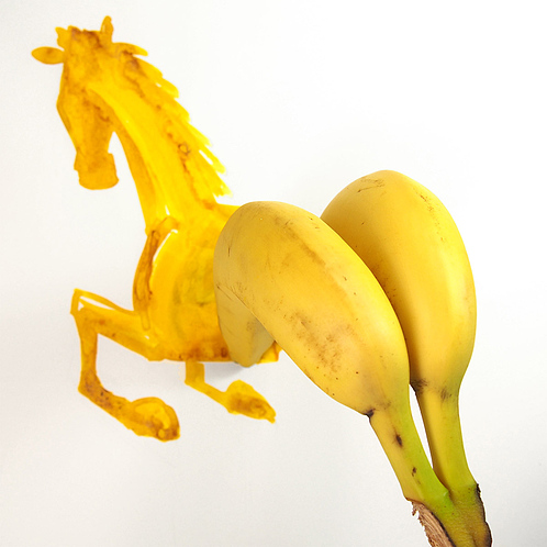 niemann-banana-horse
